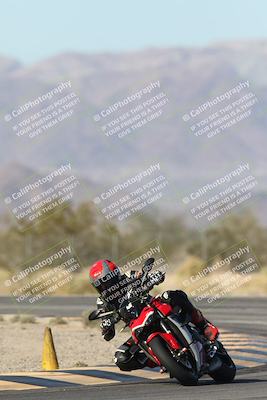 media/Dec-04-2025-Racers Edge (Thu) [[5ebc9f124d]]/3-B Group/1-Session 1 (Turn 7)/